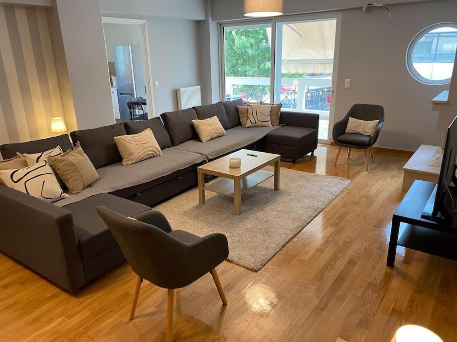 Classy 3Br With 2 Bathrooms Apartment In Marousi Atény Exteriér fotografie