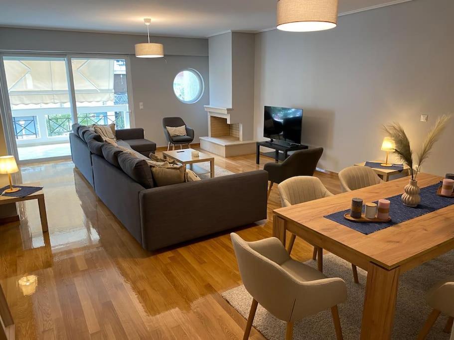 Classy 3Br With 2 Bathrooms Apartment In Marousi Atény Exteriér fotografie