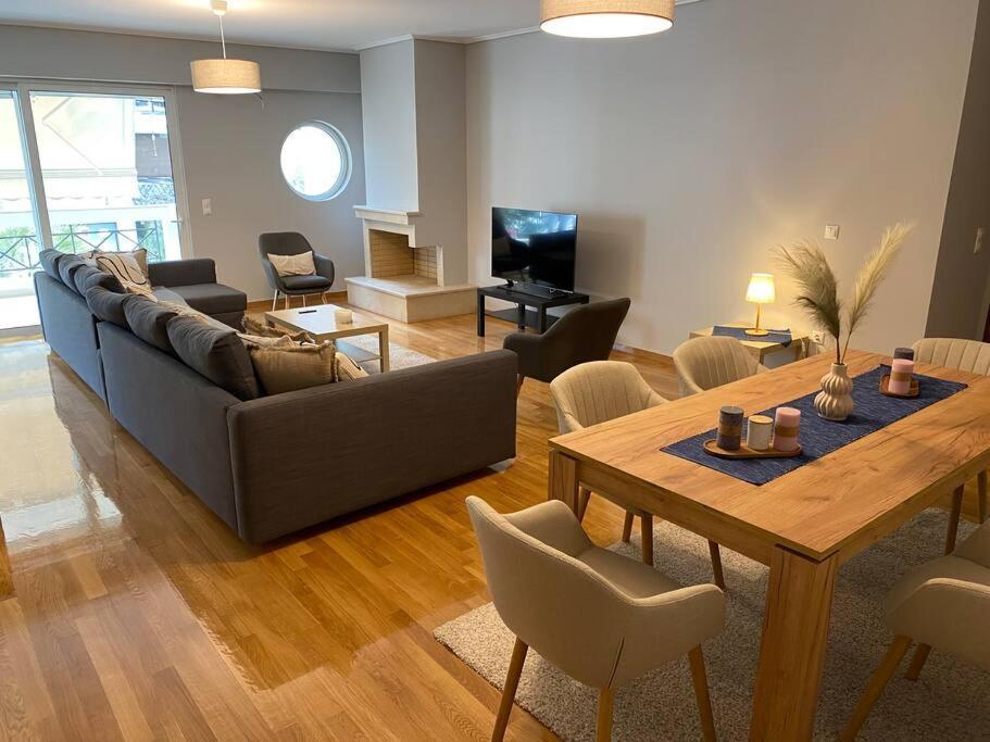 Classy 3Br With 2 Bathrooms Apartment In Marousi Atény Exteriér fotografie