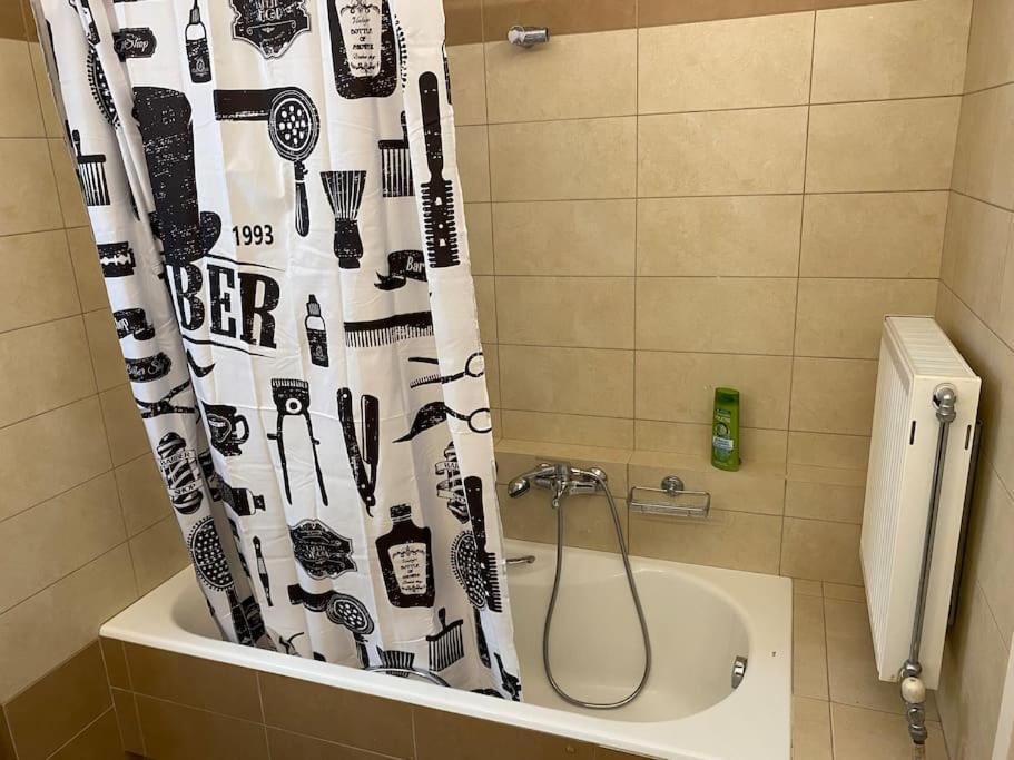 Classy 3Br With 2 Bathrooms Apartment In Marousi Atény Exteriér fotografie