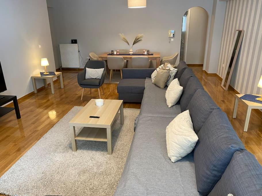 Classy 3Br With 2 Bathrooms Apartment In Marousi Atény Exteriér fotografie